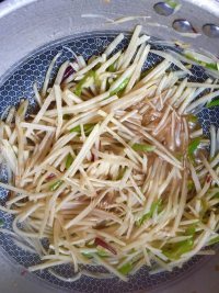 家常菜青椒土豆丝做法图解6)