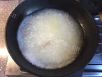 美味的香菇丝瓜鸡粥做法图解2)