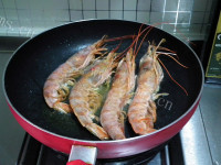 油焖阿根廷红虾的做法图解六