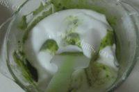 抹茶红豆蛋糕卷做法图解8)