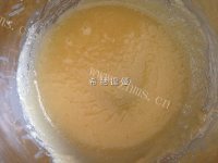 自制花生芝麻酥饼做法图解4)