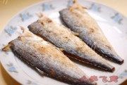 煎封马鲛鱼做法图解2)