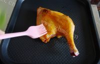 美味的蜜汁烤鸭腿做法图解6)