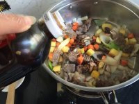 好吃的土豆烧牛肉做法图解15)