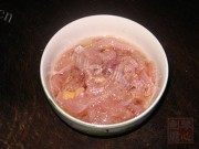 家常菜西葫芦炒鸡脯肉做法图解1)