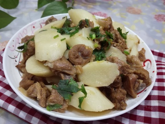 唇齿留香的羊肉炖山药