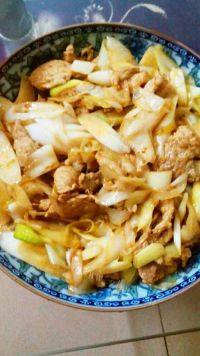 美味的大葱炒肉做法图解8)