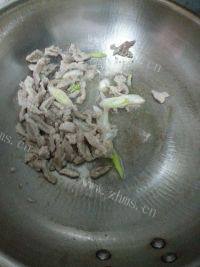 营养美食之蒜薹炒肉丝做法图解5)