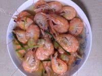 绿色食物白灼虾