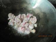 美味的茭白炖豆腐做法图解3)