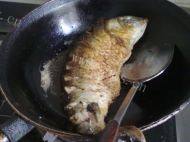 「DIY美食」糖醋鲤鱼做法图解2)
