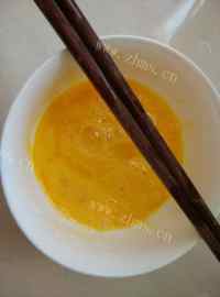清淡的茶树菇鸡蛋汤做法图解3)