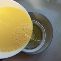 美味的葱花鸡蛋羹做法图解4)