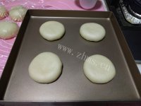 自制红豆面包做法图解10)