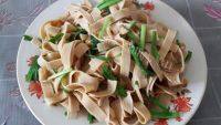 美味的韭菜炒豆腐皮做法图解9)