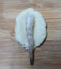 好吃的鲜虾可乐饼做法图解8)