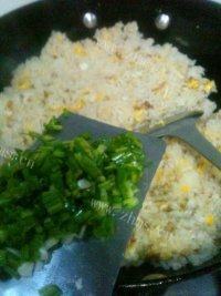 自己做的杏鲍菇炒饭做法图解8)