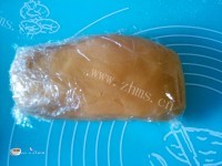 自制广式豆沙月饼做法图解5)