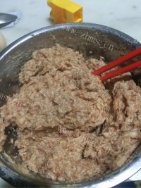 超好吃孜然鲜肉馄饨做法图解3)
