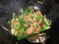 「美味可口」蒜苗炒肉