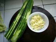 甜软蒜蓉蒸丝瓜做法图解1)