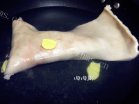 水晶猪皮冻做法图解2)