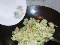 家常菜有机花菜炒肉片做法图解8)