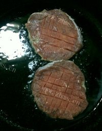 玉盘珍馐的牛排做法图解3)