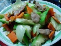 家常菜丝瓜炒肉片