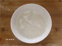 美味的腊味煲仔饭做法图解2)