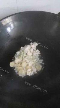 美味的茄汁虾做法图解3)