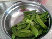 家常菜荷兰豆炒牛肉做法图解3)