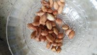 美味又养生的莲藕排骨花生汤做法图解2)