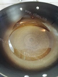 美味的白灼沙虾做法图解4)