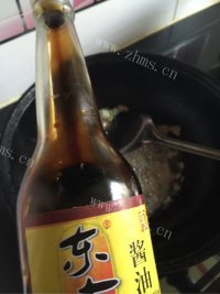 家常东北炒酸菜做法图解8)