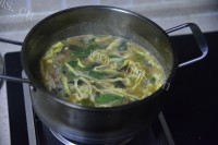 美味独特的酸辣小鱼汤的做法图解十