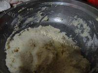 DIY飘香豆渣饼做法图解5)
