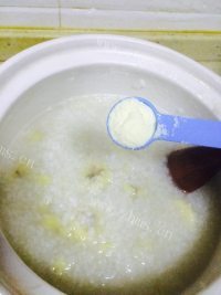 美味奶香香蕉粥做法图解6)