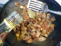 可口的牛肉米粉做法图解8)