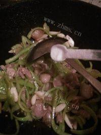 下饭菜青椒炒肉做法图解6)