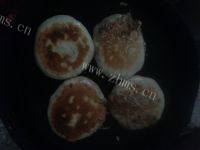 粉条白菜大馅饼做法图解9)