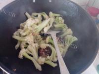 家常菜香菇炒花菜做法图解7)