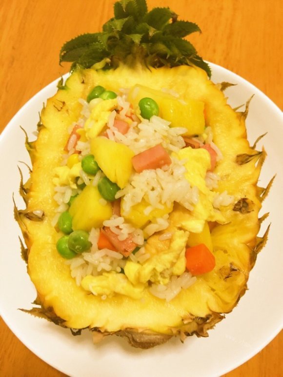 唇齿留香的菠萝炒饭