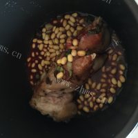 色香味浓的炖猪蹄做法图解11)