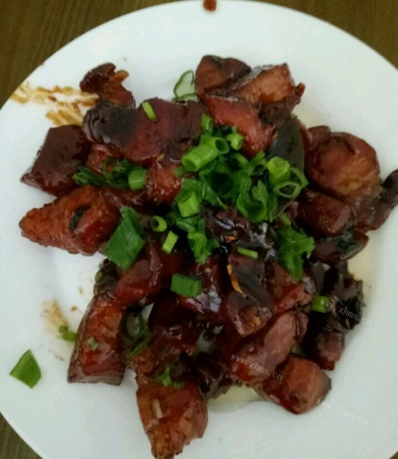 色泽鲜亮的红烧肉