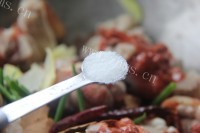 美味的腐乳猪蹄做法图解14)