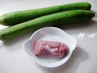 营养丰富的肉片炒丝瓜做法图解1)