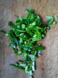 美味的豆芽炒河粉做法图解3)