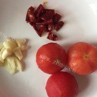 美味的土豆焖五花肉做法图解4)