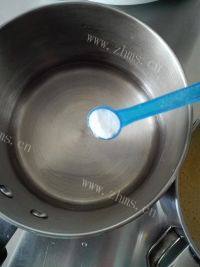 美味的酸辣豌豆凉粉做法图解3)